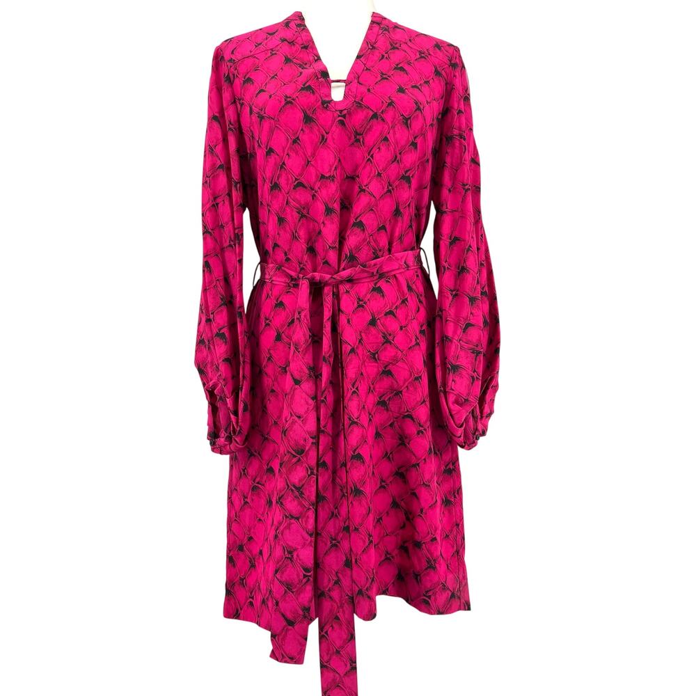 Diane Von Furstenberg women’s Classic‎ Tatyana pink animal print silk dress (10)
